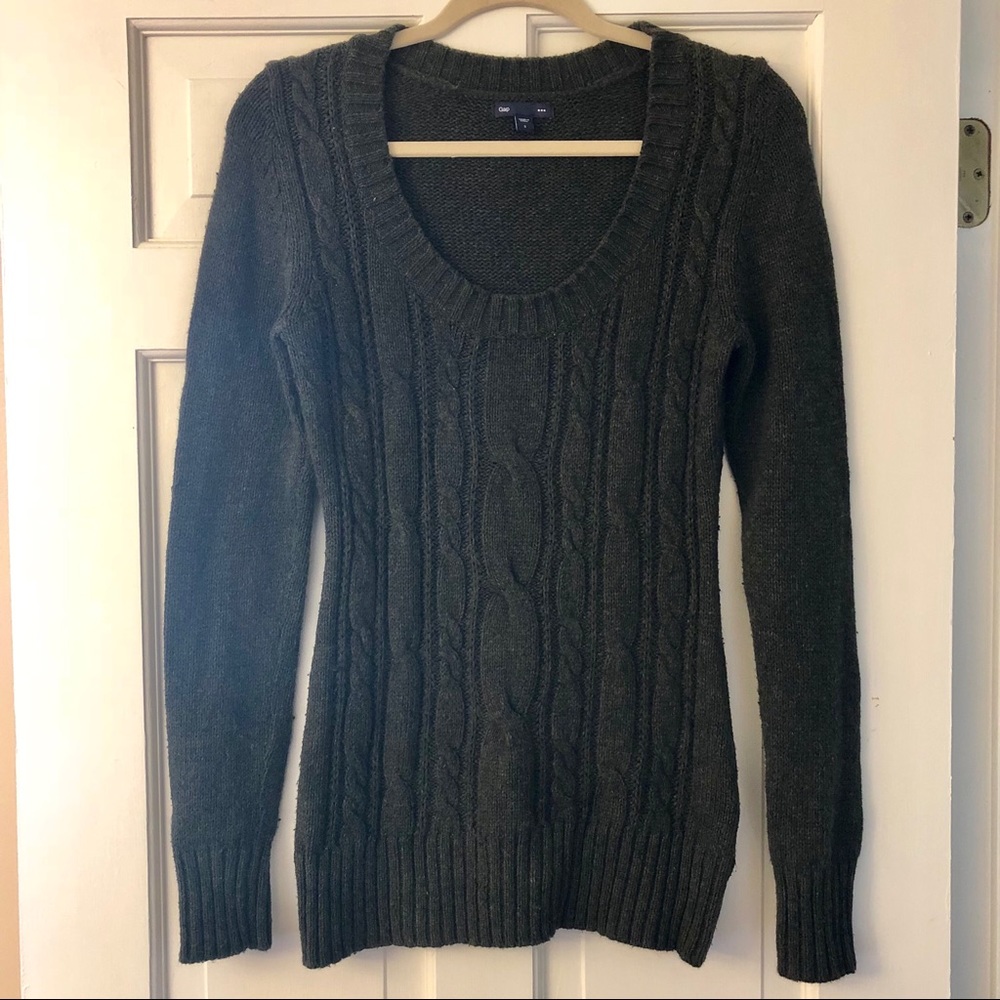 GAP Olive Green Tunic Length Cable Knit Sweater